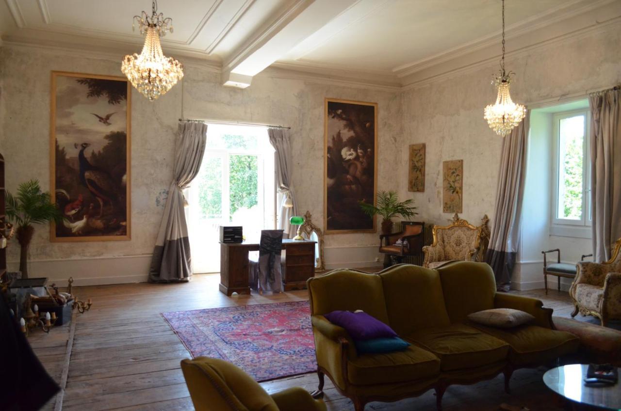 Chateau Gros Puy, Petit Chateau Chambre D'Hote Abjat-sur-Bandiat Exterior photo